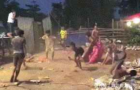 爆笑GIF图：我们村的街舞大赛，场面要控制不住了